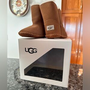 UGG unisex Baby/Toddler Fashion Boot